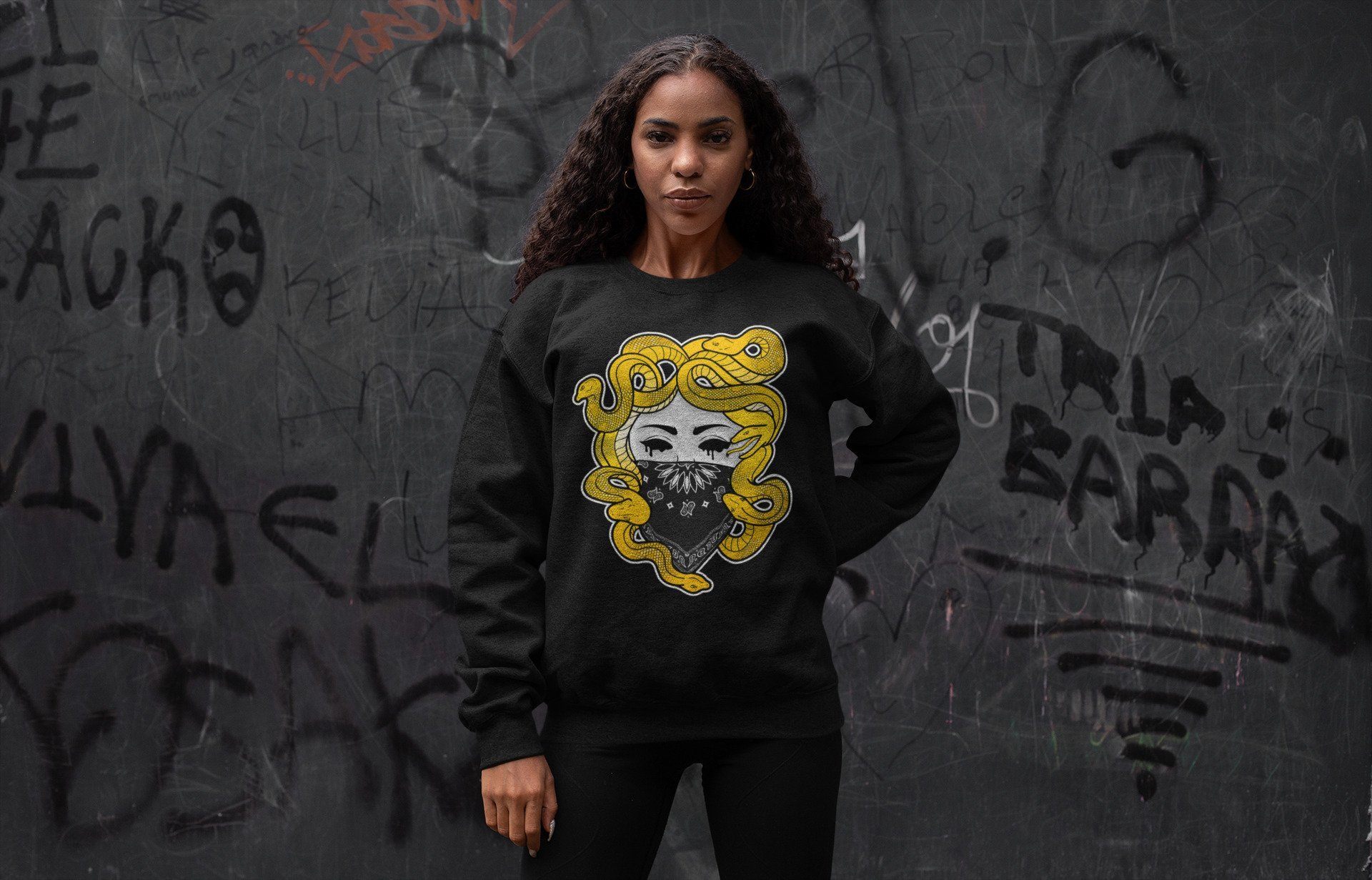 Medusa Unisex Tops - Air Jordan 4 Lightning