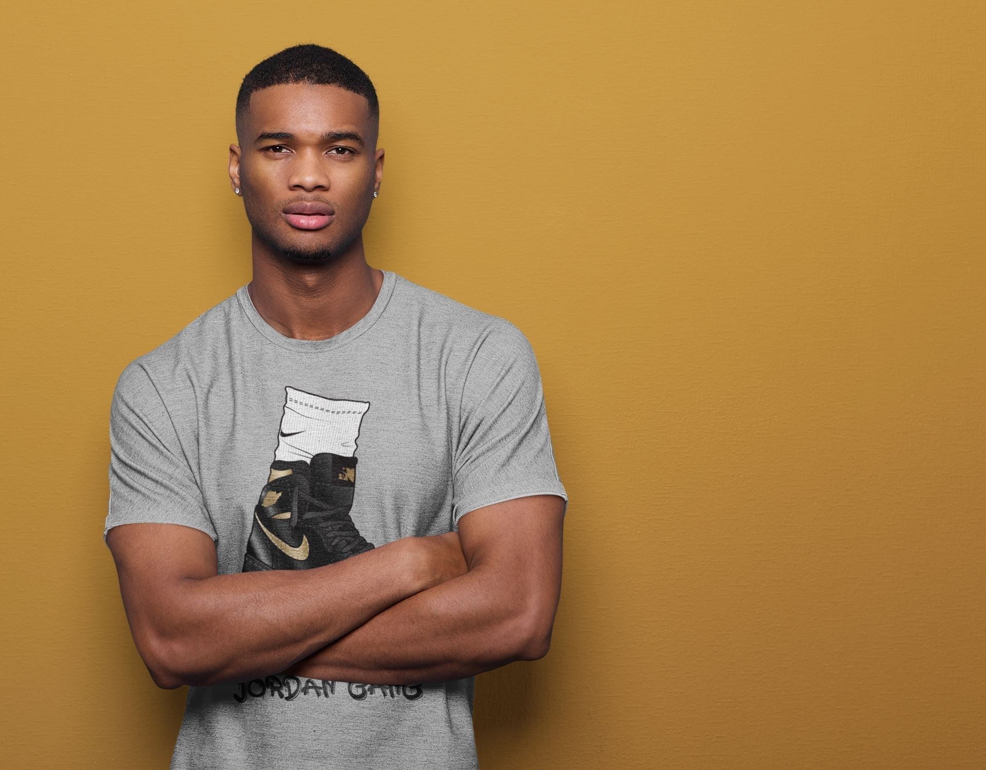 Air Jordan Gang Unisex Tops - Air Jordan 1 Black Metallic Gold
